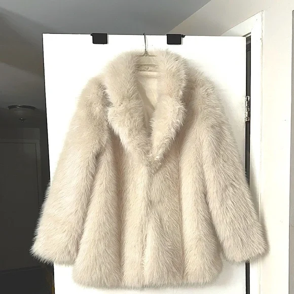 Cream Faux Fur Teddy Jacket with Luxurious Texture Size XL - Picture 2 of 9